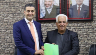 محافظة الخليل وجوال توقعان اتفاقية لدعم حملة "تراحموا"
