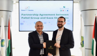 مجموعة الاتصالات ومؤسسة غزة سكاي جيكس توقعان اتفاقية شراكة لدعم الشباب الريادين