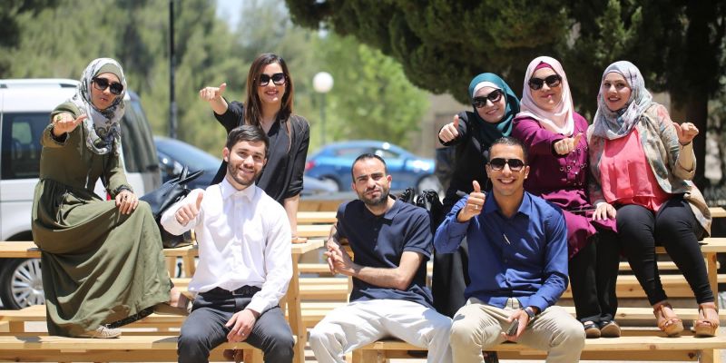 مواعيد تدريب الخريجين وتوزيع البطاقات لحفل التخرج ال 43