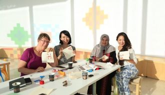قعدة شاي وتطريز مع تيتا Tea & Embroidery with Grandma