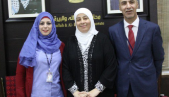 د.غنام تسلم كراسي كهربائية بدعم من بنك الأردن لعدد من ذوي الإعاقة