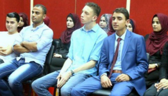 الوطنية موبايل تشارك بتكريم طلبة امتحان الانجاز